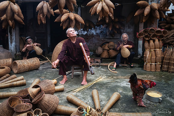 Intertwining Time in Thu Sy Vietnam people artisan village rural