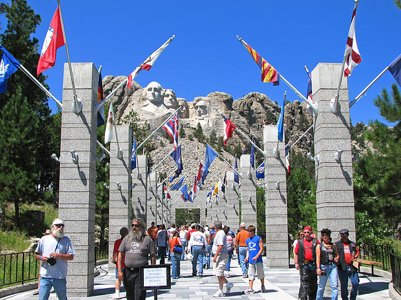 Mount Rushmore National Memorial - Avenue of Flags